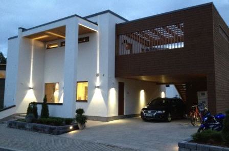 Omakotitalon suunnittelu, arkkitehtisuunnittelu ja pääsuunnittelu. Asuntomessut 2012 Tampere. Kivitalo. Passiivikivitalo Ideal.